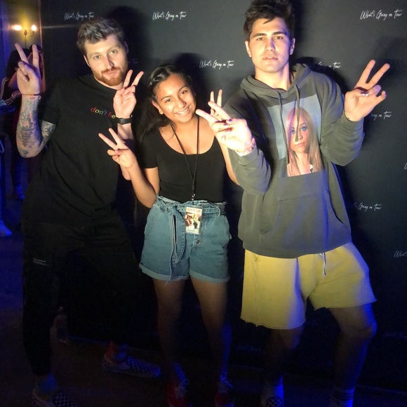 Meet your Posher, Lizbeth - Picture 2 of 2